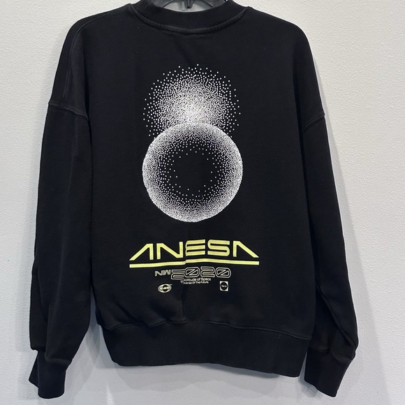 New World Voyager 2020 Black Pullover crewneck Eur Med Graphic Both‎ Sides - Picture 2 of 8